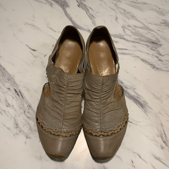 RIEKER Antistress Taupe Distressed Leather Ruched Bootie - Picture 11 of 12